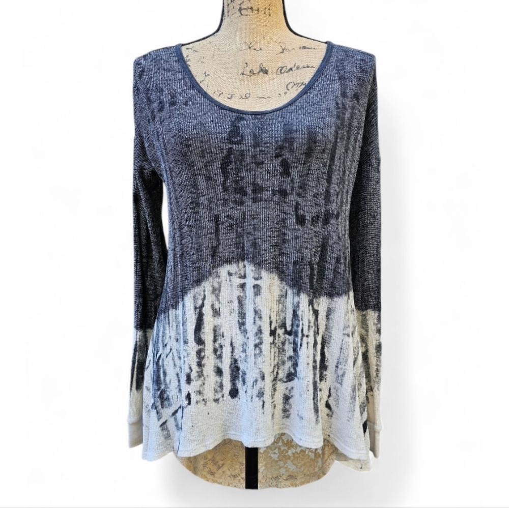 T Party Fashion Black and Cream Long Sleeve Top, Size L